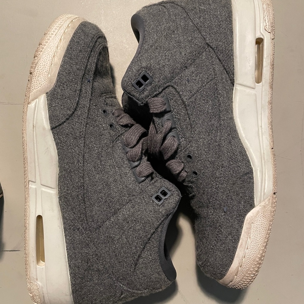 Jordan 3 Retro - wool